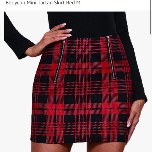 New Medium red plaid skirt - Picture 1 of 3